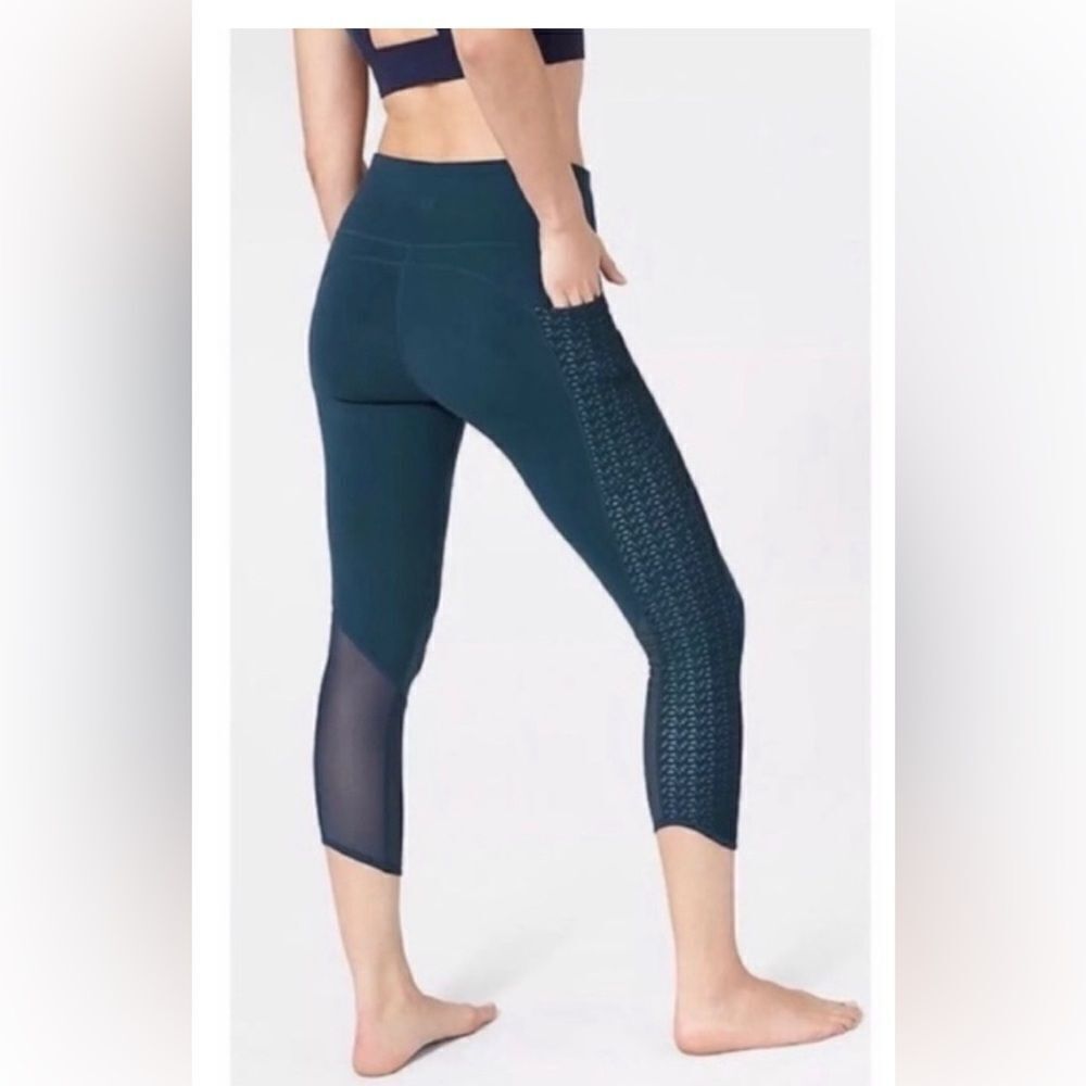 Athleta Teal Green Mesh & Patterned Capri Leggings
